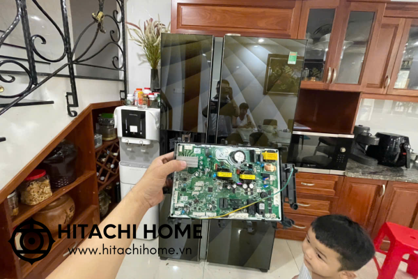 Thay main bo bo mach tu lanh hitachi chinh hang