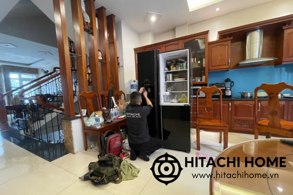 Khac phuc tu lanh hitachi dong cua khong kin
