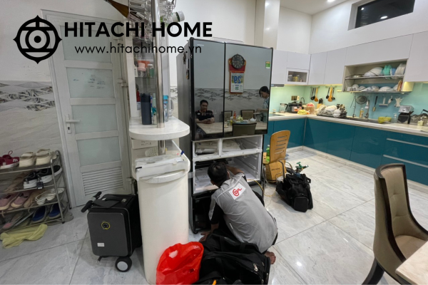 Ve sinh bao tri tu lanh hitachi dinh ky (1)