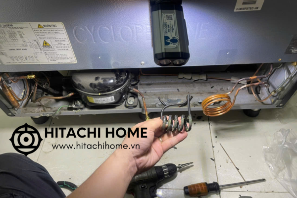 Xu ly xi ga bom ga tu lanh hitachi