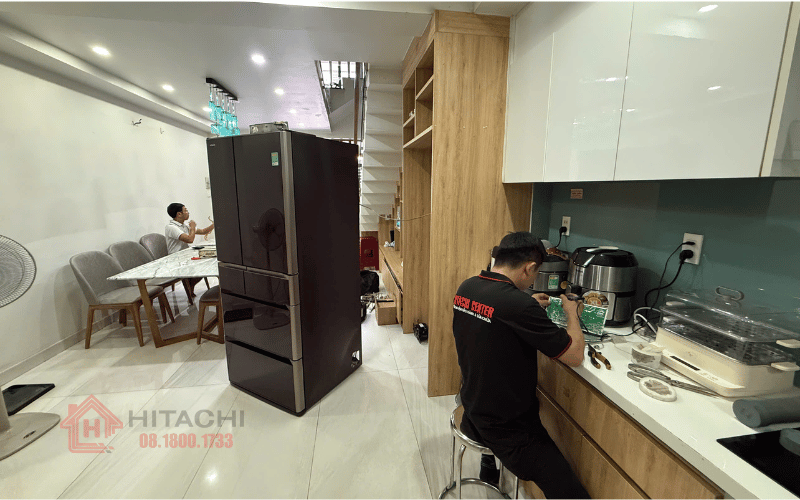 Tu lanh hitachi bao loi f102 4